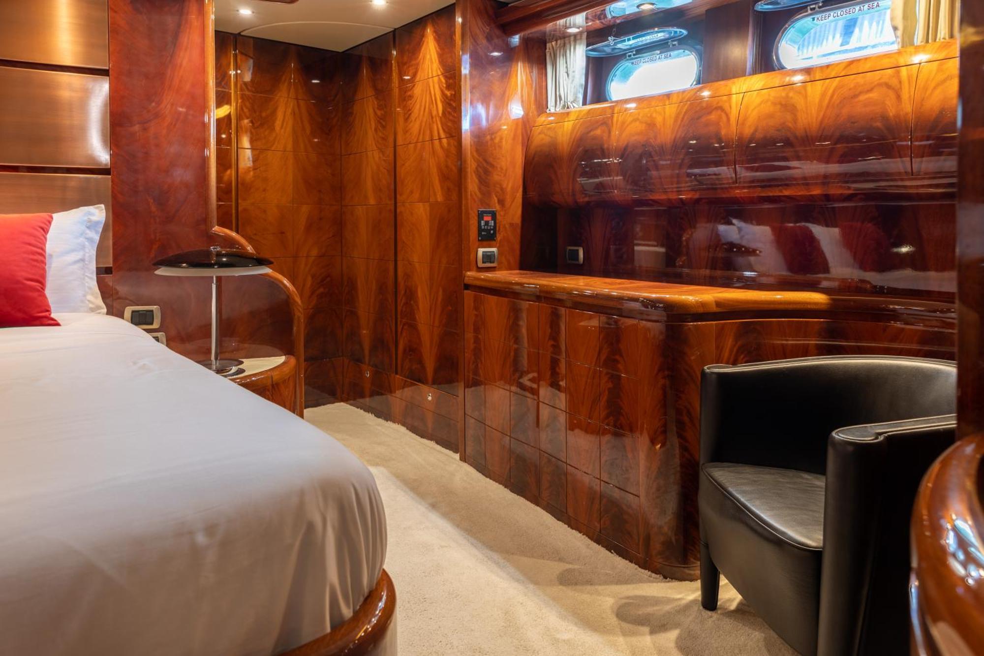 Super Yacht Located In Puerto Banus Hotel Marbella Luaran gambar